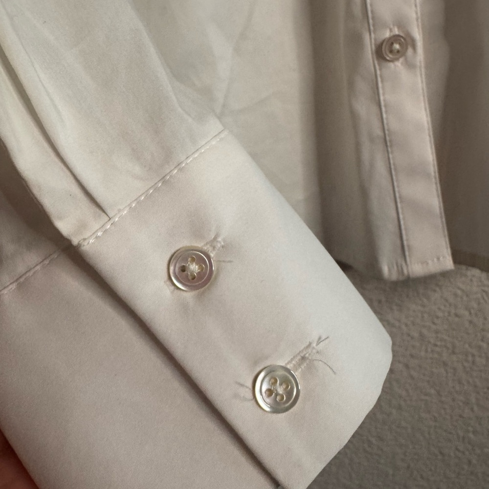 Ann Taylor White Ruffle Blouse with Black Trim Size 2 - Picture 3 of 7